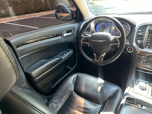 Used 2016 Chrysler 300 Limited RWD image 22