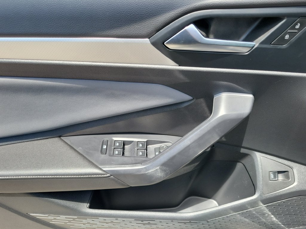Used 2025 Volkswagen Jetta Sport FWD image 23