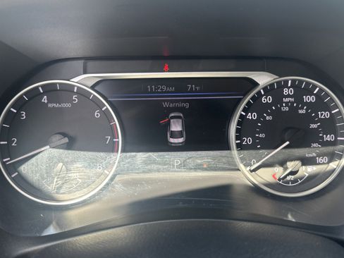 Used 2024 Nissan Sentra SV FWD image 26