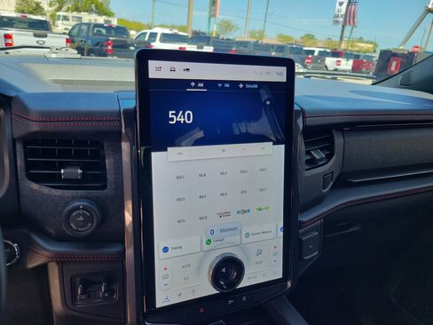 Used 2023 Ford Expedition Max Limited image 16