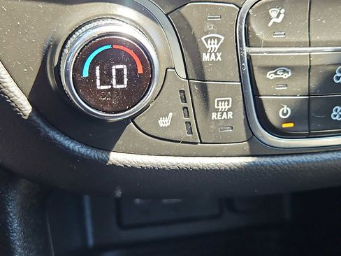 Used 2024 Chevrolet Equinox LT AWD/4WD image 18