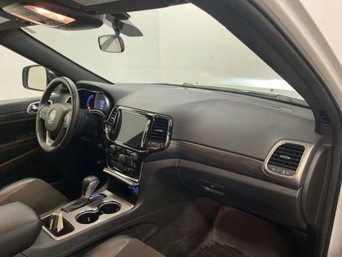 Used 2021 Jeep Grand Cherokee Laredo X AWD/4WD image 26