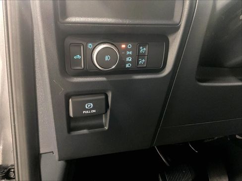 Used 2022 Ford F150 XLT w/ XLT Black Appearance Package image 25