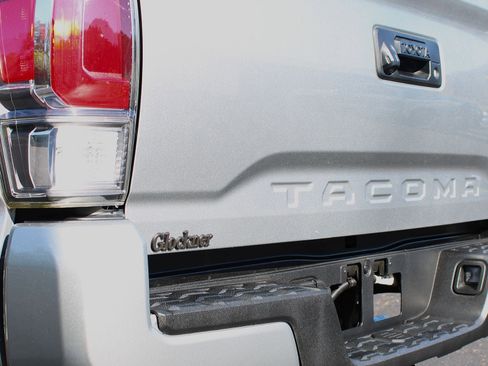 Used 2023 Toyota Tacoma 4x4 Double Cab image 13