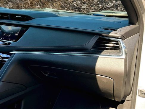 Used 2020 Cadillac XT5 Premium Luxury image 15