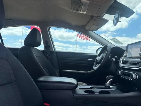 Certified 2025 Nissan Altima 2.5 SV FWD image 24