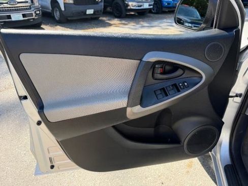 Used 2010 Toyota RAV4 4WD image 15