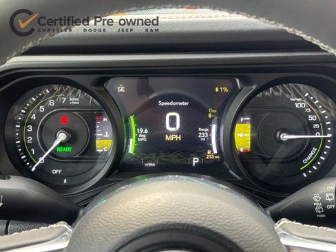 Certified 2025 Jeep Wrangler Unlimited Sahara w/ Safety Group image 25