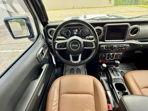 Used 2020 Jeep Wrangler Unlimited Rubicon AWD/4WD image 23