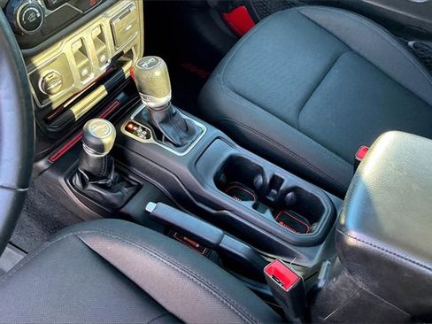 Used 2018 Jeep Wrangler Sport S image 17