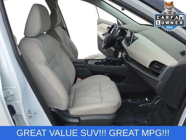 Used 2025 Nissan Rogue SV FWD image 9