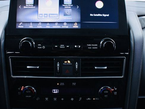 Used 2021 Nissan Armada Platinum image 25