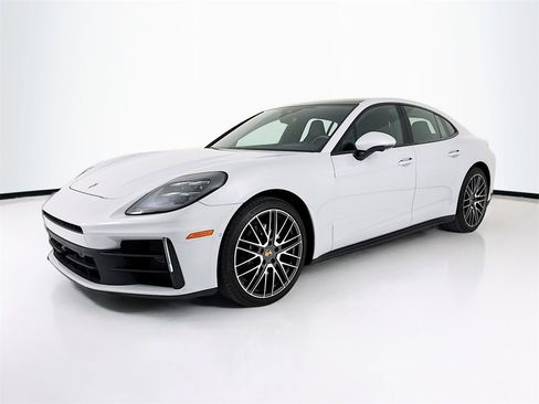 Certified 2025 Porsche Panamera 4 image 1