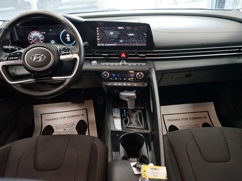 Used 2023 Hyundai Elantra SEL w/ Convenience Package FWD image 38