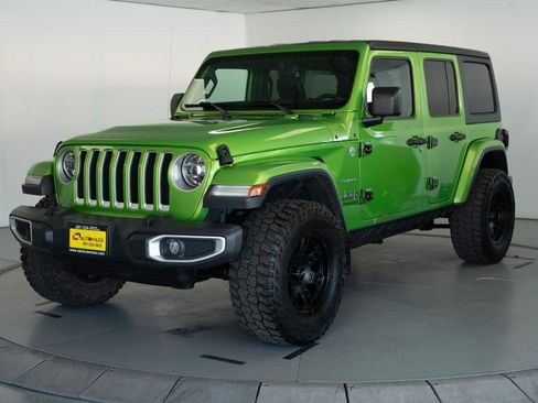 Used 2020 Jeep Wrangler Unlimited Sahara w/ Uconnect 4C Nav & Sound Group AWD/4WD image 4