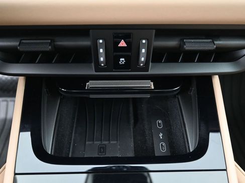 Certified 2026 Porsche Cayenne E-Hybrid Coupe AWD/4WD image 24