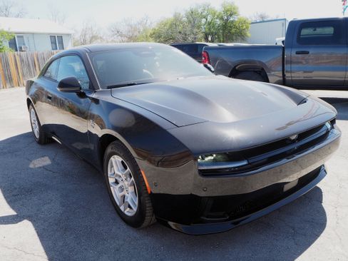 New 2025 Dodge Charger R/T w/ Quick Order Package 25M R/T image 4