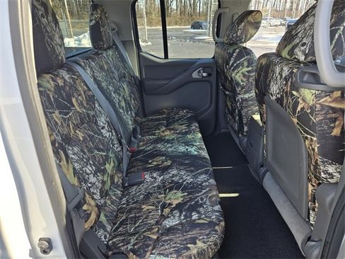 Used 2012 Nissan Frontier SV w/ SV Premium Utility Pkg image 19