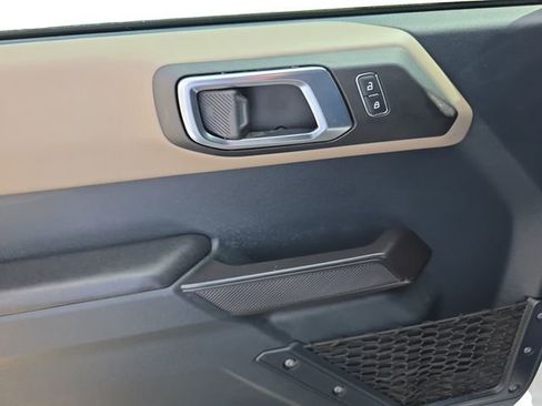 Used 2024 Ford Bronco Wildtrak image 11