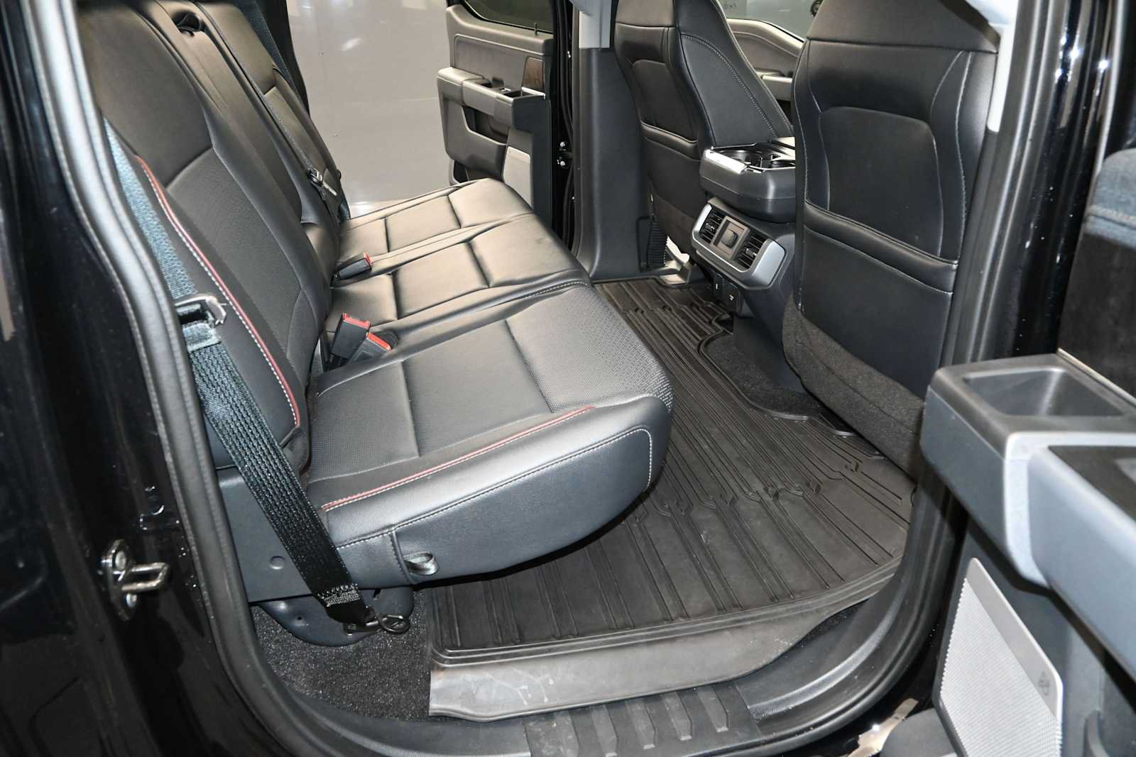 Used 2021 Ford F150 Lariat AWD/4WD image 14