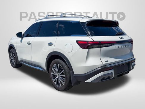 Used 2023 INFINITI QX60 Sensory w/ Vision Package AWD/4WD image 3