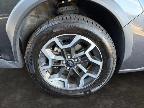 Used 2017 Subaru Crosstrek 2.0i Premium AWD/4WD image 36