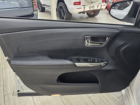 Used 2014 Toyota Avalon XLE Premium image 38