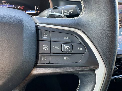 Certified 2021 Jeep Grand Cherokee L Limited image 17