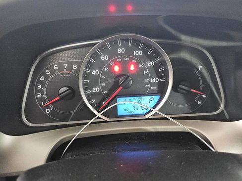 Used 2013 Toyota RAV4 LE AWD/4WD image 8