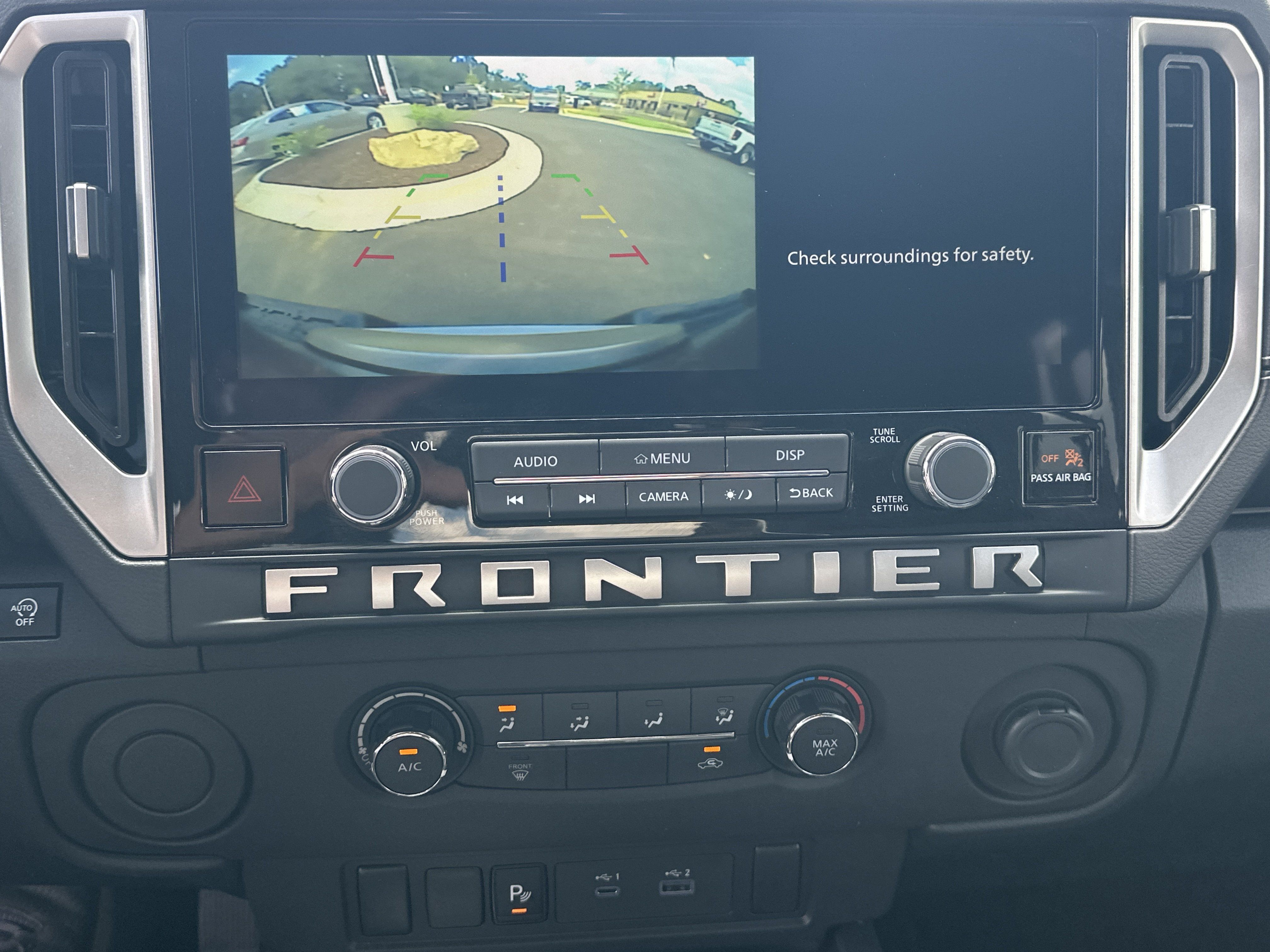 Used 2025 Nissan Frontier SV RWD image 30