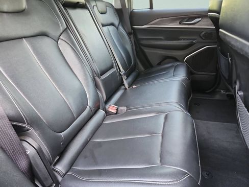 Used 2024 Jeep Grand Cherokee Limited 4xe AWD/4WD image 31