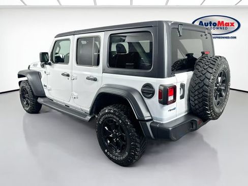 Used 2023 Jeep Wrangler Unlimited w/ Cold Weather Group AWD/4WD image 5