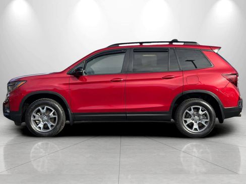 Used 2023 Honda Passport TrailSport image 5