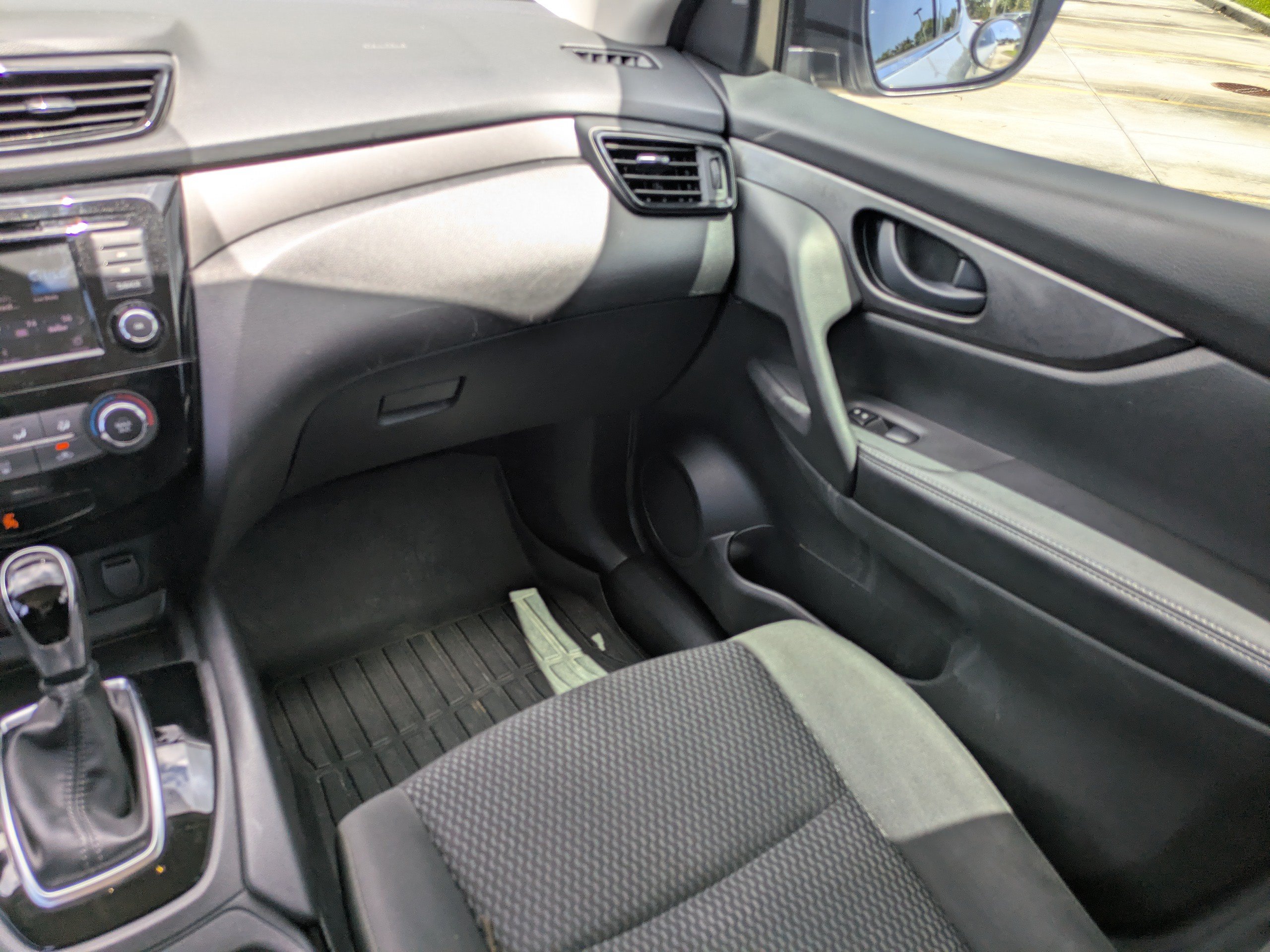 Used 2019 Nissan Rogue Sport S FWD image 14