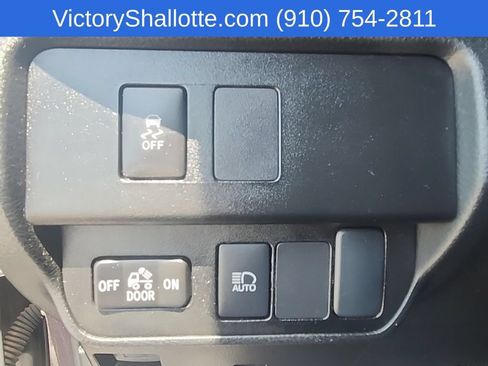 Used 2022 Toyota Tacoma SR5 AWD/4WD image 14
