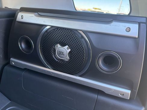 Used 2012 Toyota FJ Cruiser 4WD w/ Upgrade Pkg image 22