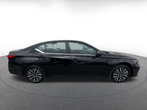 Used 2026 Nissan Altima 2.5 SV FWD image 16