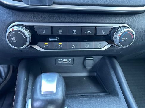 Used 2022 Nissan Altima 2.5 SR w/ Midnight Edition Package FWD image 13