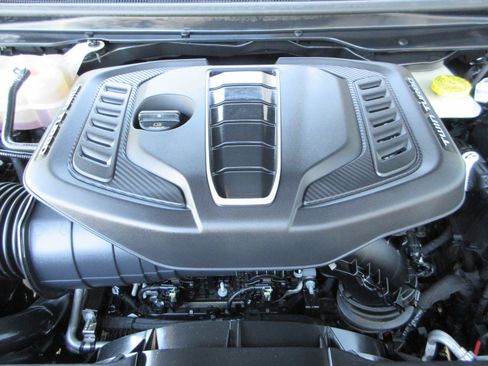 Used 2023 Jeep Grand Wagoneer Series II w/ Premium Group II AWD/4WD image 56