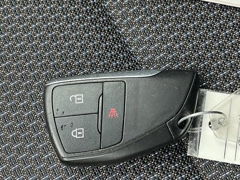 Certified 2022 Buick Envision Preferred w/ Safety Package image 27