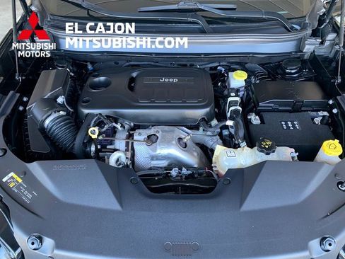 Used 2019 Jeep Cherokee Limited image 23