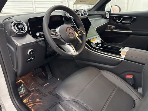 Used 2026 Mercedes-Benz GLC 300 image 12