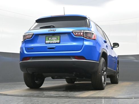 New 2026 Jeep Compass Latitude AWD/4WD image 17
