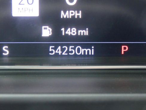 Used 2021 GMC Yukon XL AT4 w/ AT4 Premium Package image 6