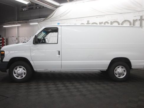 Used 2013 Ford E-250 and Econoline 250 Commercial w/ PWR Group image 2