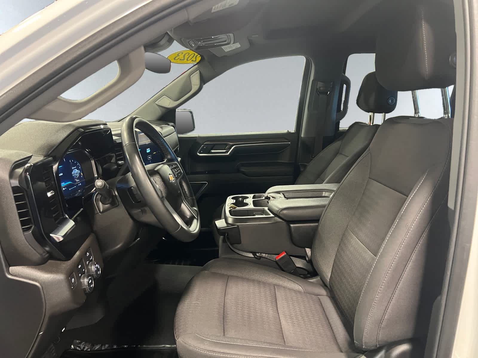 Used 2023 Chevrolet Silverado 1500 LT AWD/4WD image 11
