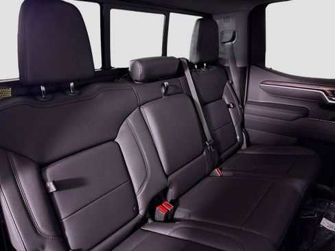 New 2026 GMC Sierra 1500 SLT w/ SLT Premium Package image 28