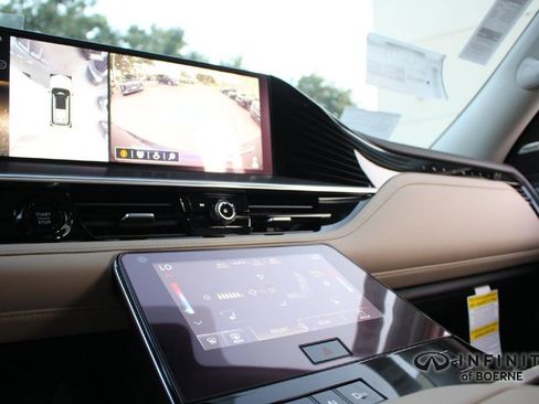 Used 2026 INFINITI QX80 Pure image 14