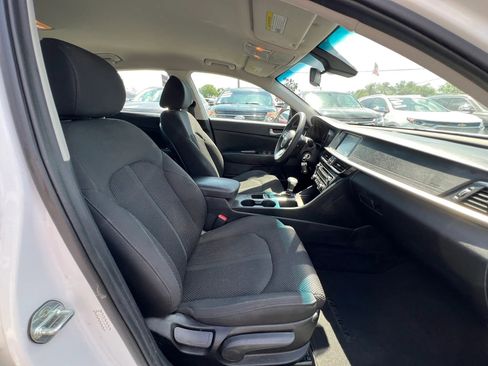Used 2020 Kia Optima LX FWD image 12