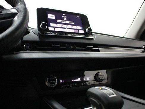 Used 2022 Mitsubishi Outlander ES image 14